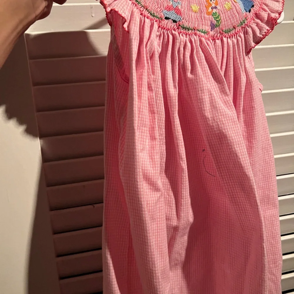 Pink Smocked Princess GirlsDress - Picture 3 of 8